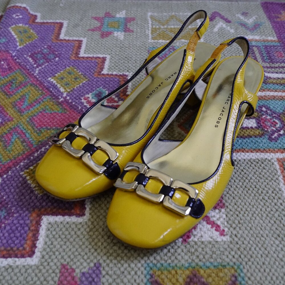 Marc Jacobs Twee Yellow Buckle Heels, Size 38 1/2